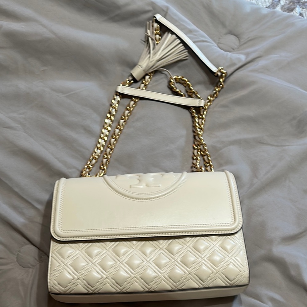 Tory Burch Cream and Gold Quilted Shoulder Bag